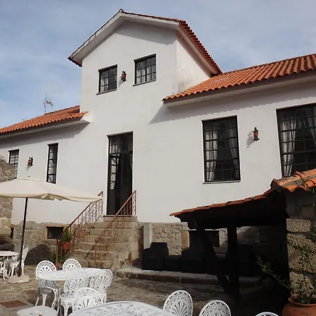 Casa Do Abade - Solar De Goujoim Armamar