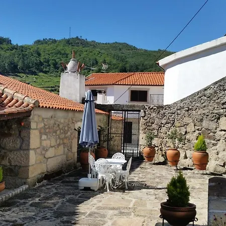 Casa Do Abade - Solar De Goujoim * Armamar